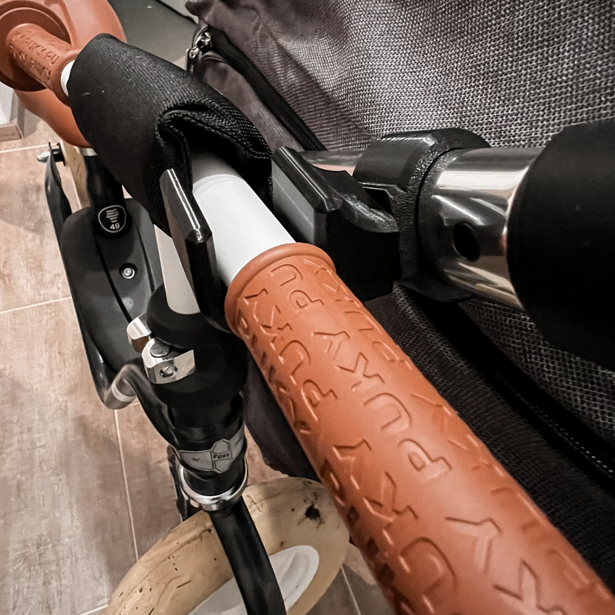 Laufradhalter passend für ABC AVUS | AVUS AIR | ZOOM | SALSA | SALSA AIR | SAMBA | VICON